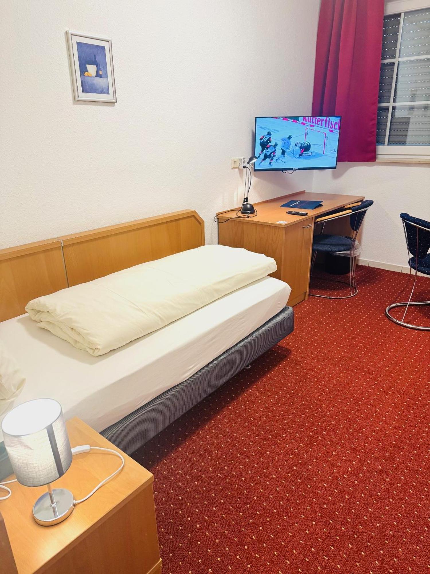 Hotel Am Weyerhof Kerpen  Ngoại thất bức ảnh
