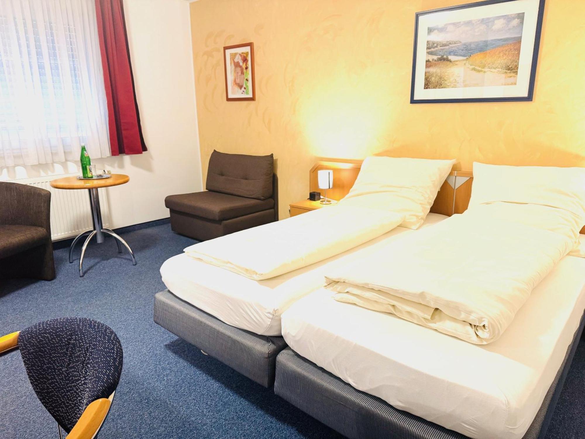 Hotel Am Weyerhof Kerpen  Ngoại thất bức ảnh