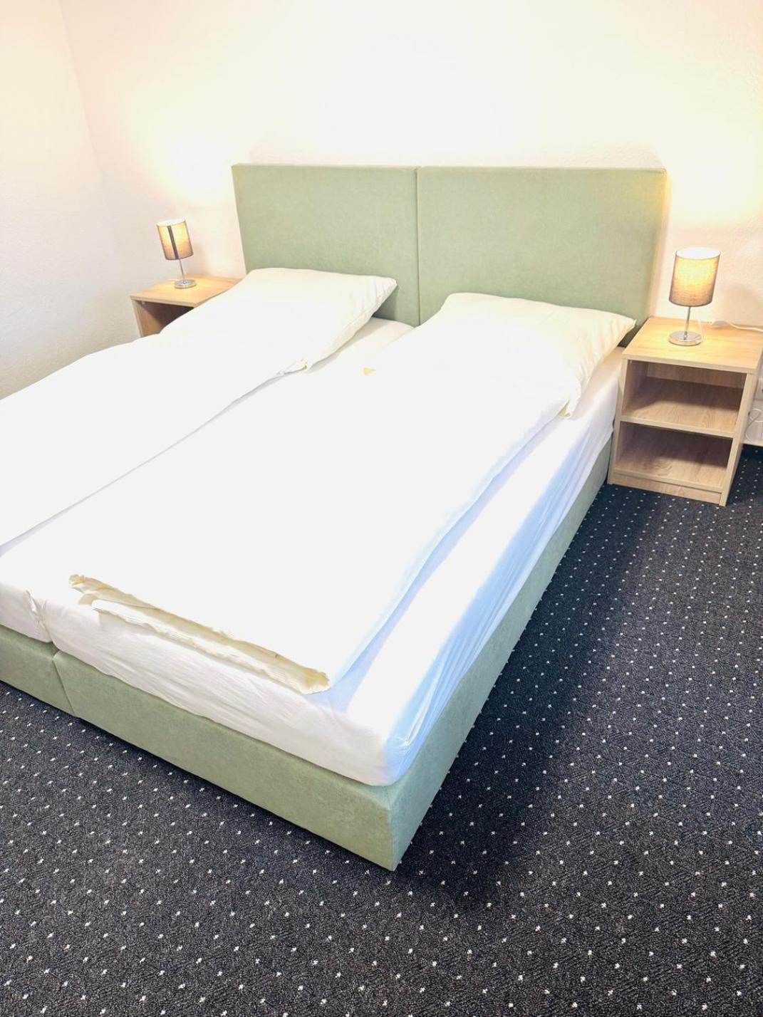 Hotel Am Weyerhof Kerpen  Ngoại thất bức ảnh
